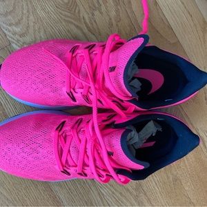 Nike Air Zoom Pegasus pink sneakers in a size 8